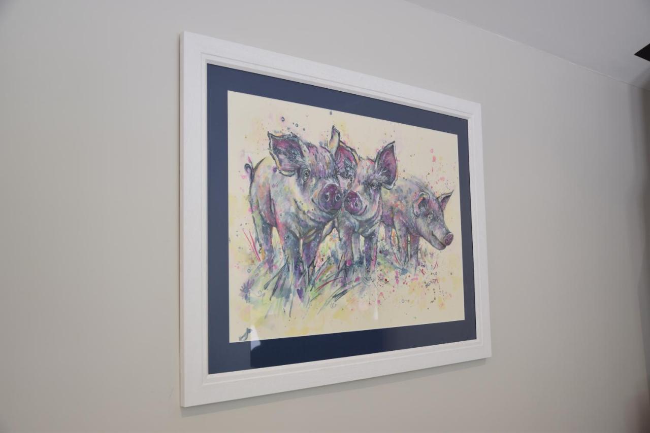 The Piglets Villa Woodbridge Luaran gambar